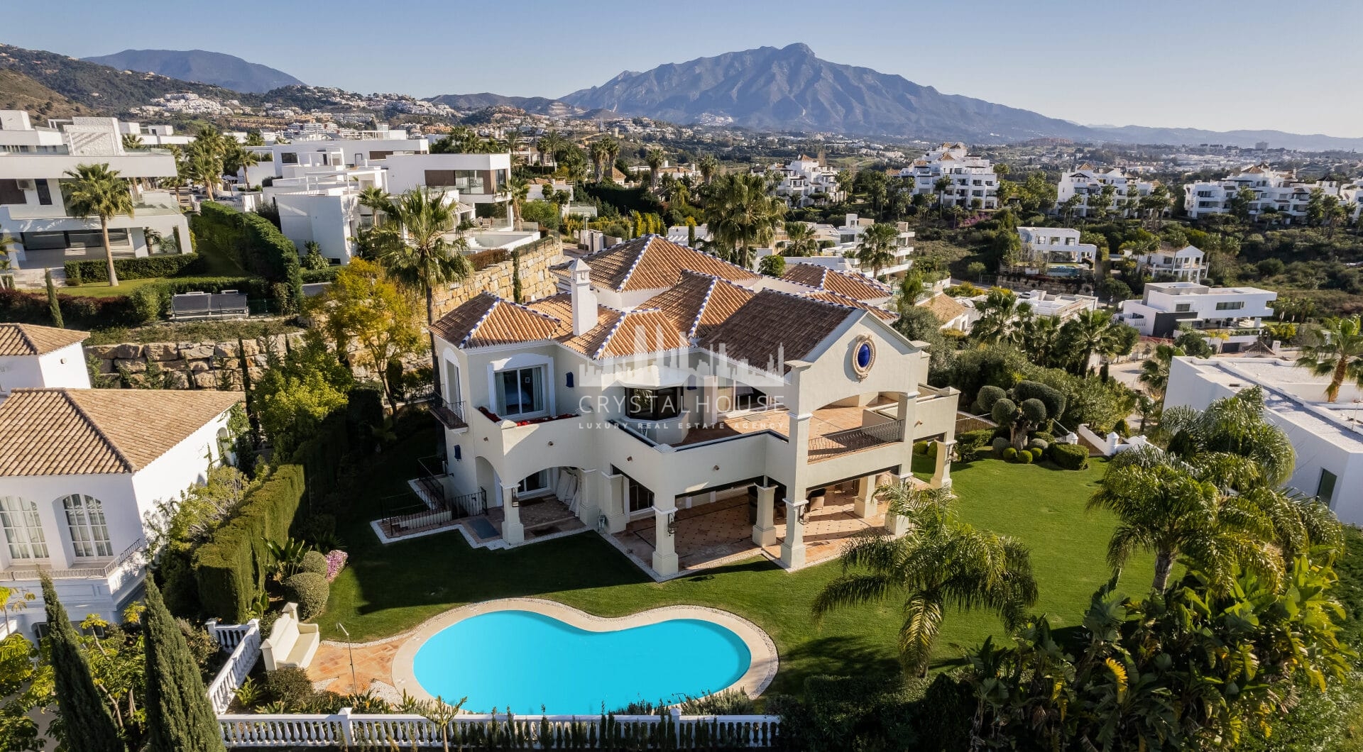 Villa Haveli - Traditional Villa with Sea Views in Fantastic Location