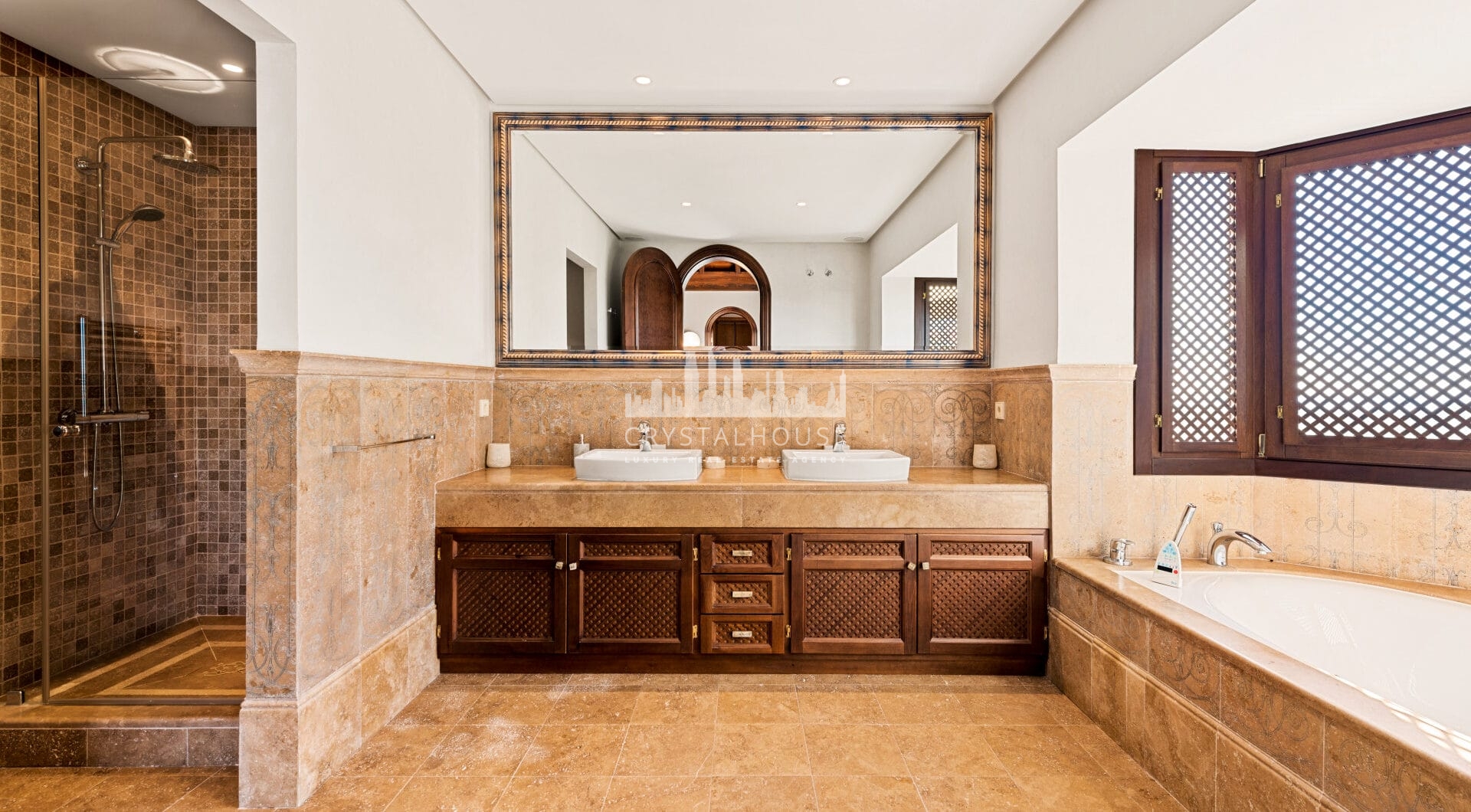 Villa Haveli - Traditional Villa with Sea Views in Fantastic Location
