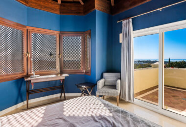 Villa Haveli - Traditional Villa with Sea Views in Fantastic Location