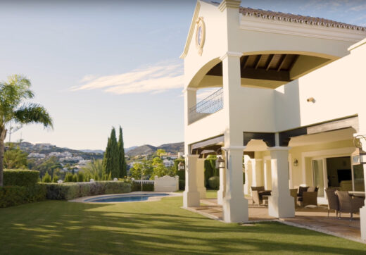 Villa Haveli - Traditional Villa with Sea Views in Fantastic Location