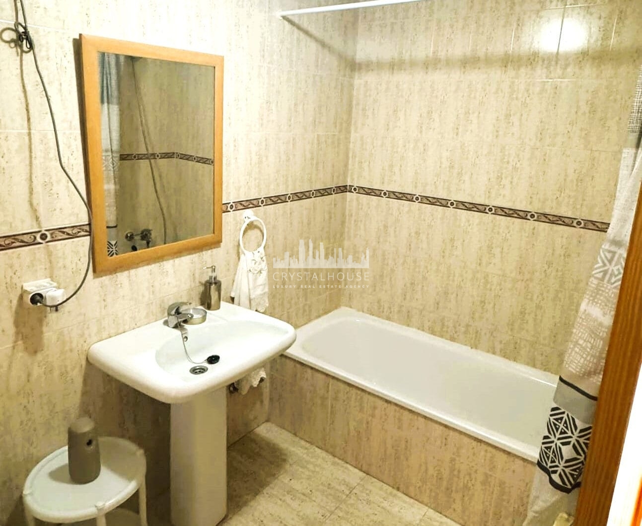 OPPORTUNITY! Stunning Duplex in the Arena Beach Urbanization, Estepona!