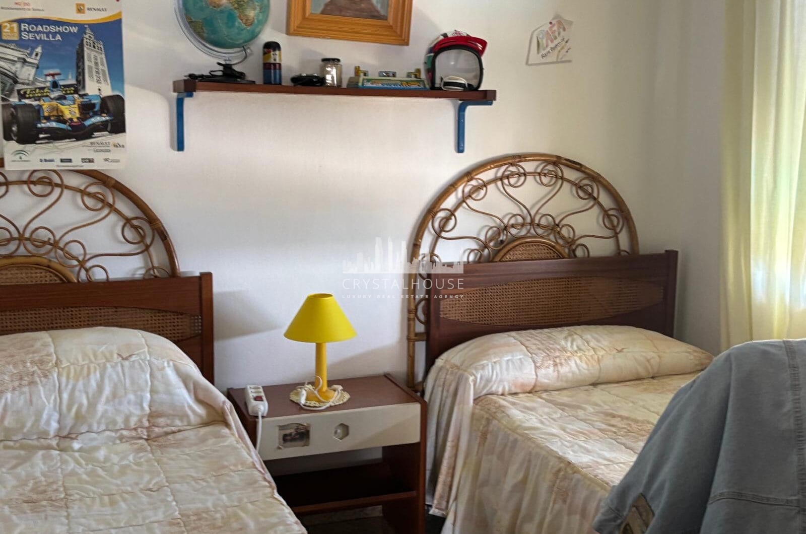 Spacious apartment with panoramic sea views in the Port of Estepona!