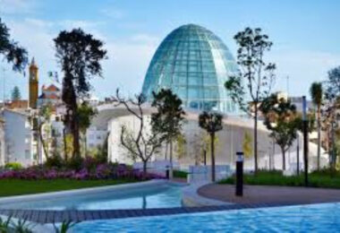 Private garage for sale on the Paseo Marítimo of Estepona!