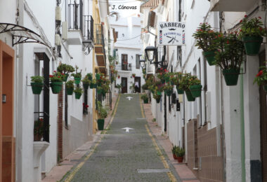 Private garage for sale on the Paseo Marítimo of Estepona!