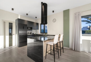 Exclusive Villa with Heated Pool and Hammam in Calahonda