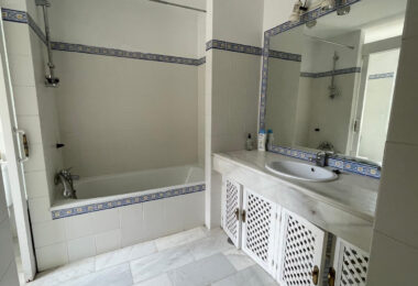 Charming West-Facing Villa in Zona C, Sotogrande Alto