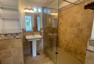Charming West-Facing Villa in Zona C, Sotogrande Alto