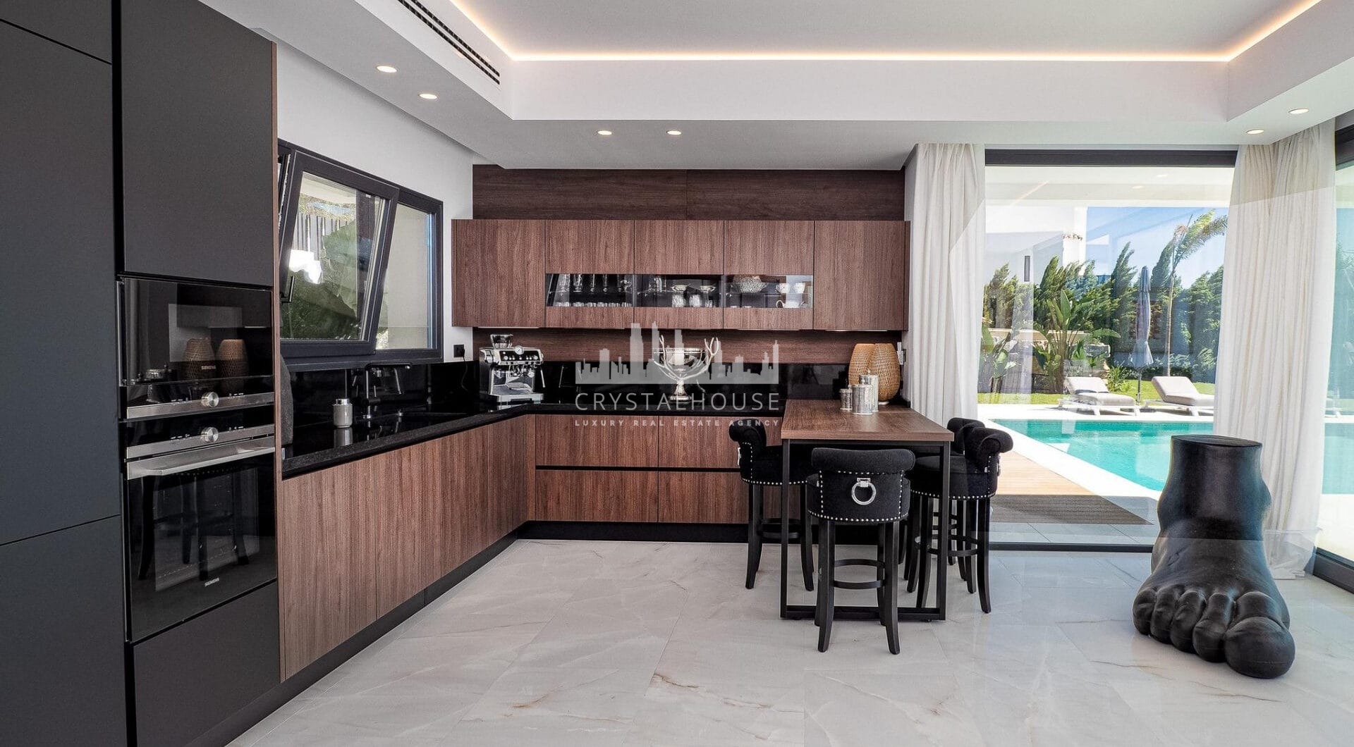 Stunning 560m² Luxury Villa in La Paloma