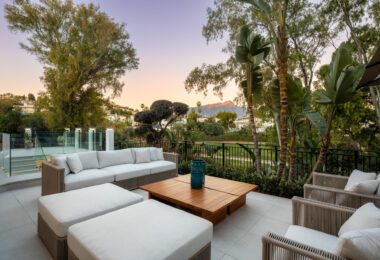 Herrojo 21 Exceptional Frontline Golf Villa in El Herrojo