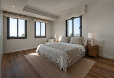 Luxury 5-Bedroom Villa with Panoramic Sea &amp; Golf Views in Nueva Andalucia, Marbella