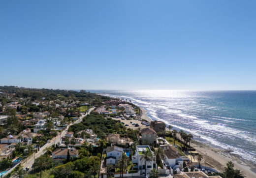 A unique opportunity JUST 100m from the Sandy Beach of Marbella.