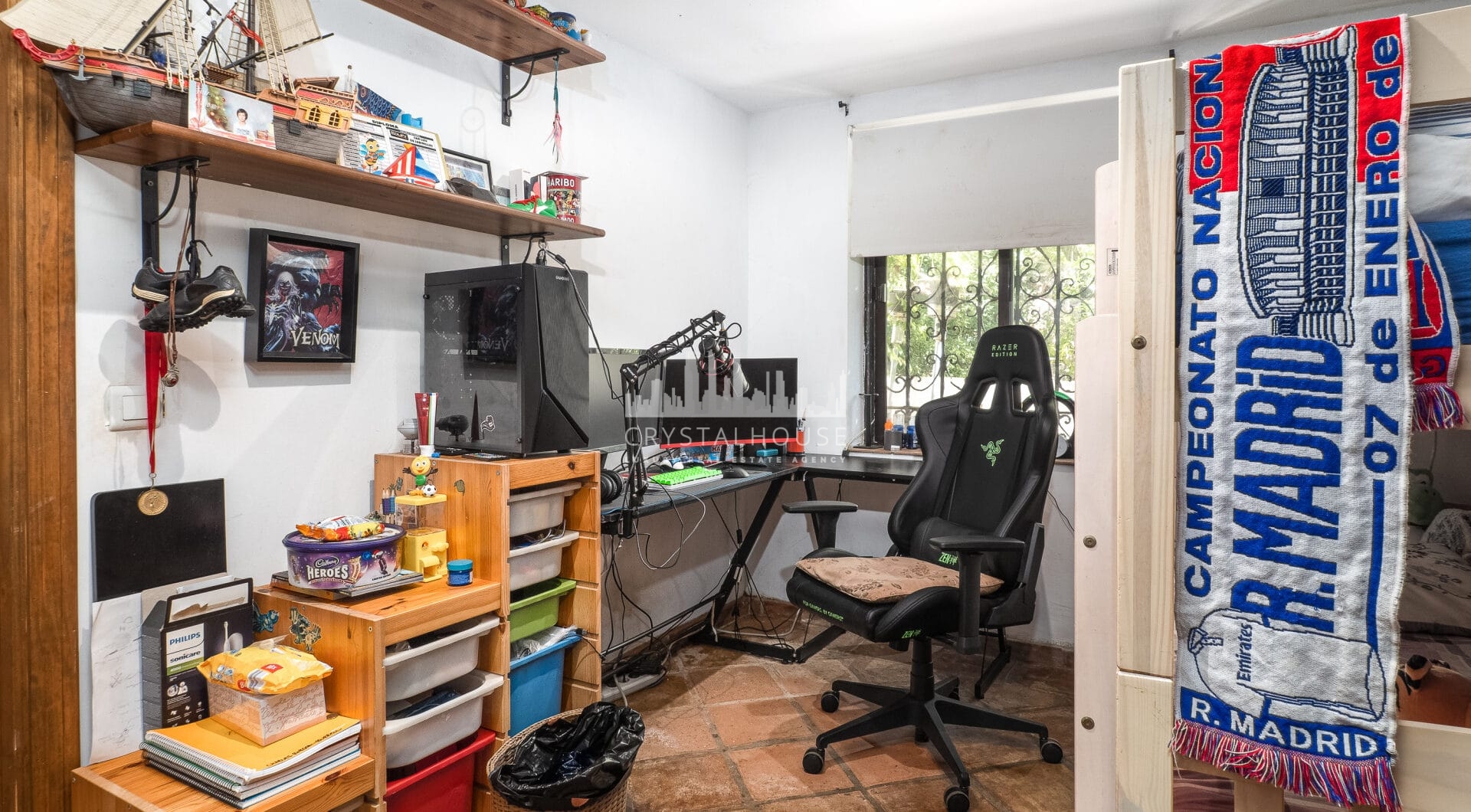 Charming and picturesque country house with swimming pool, located close to the village of Casares.