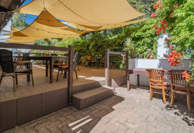 Charming and picturesque country house with swimming pool, located close to the village of Casares.