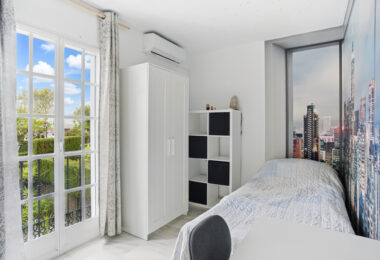 Wonderful three bedroom townhouse with sea views, located in Bel Air, Estepona