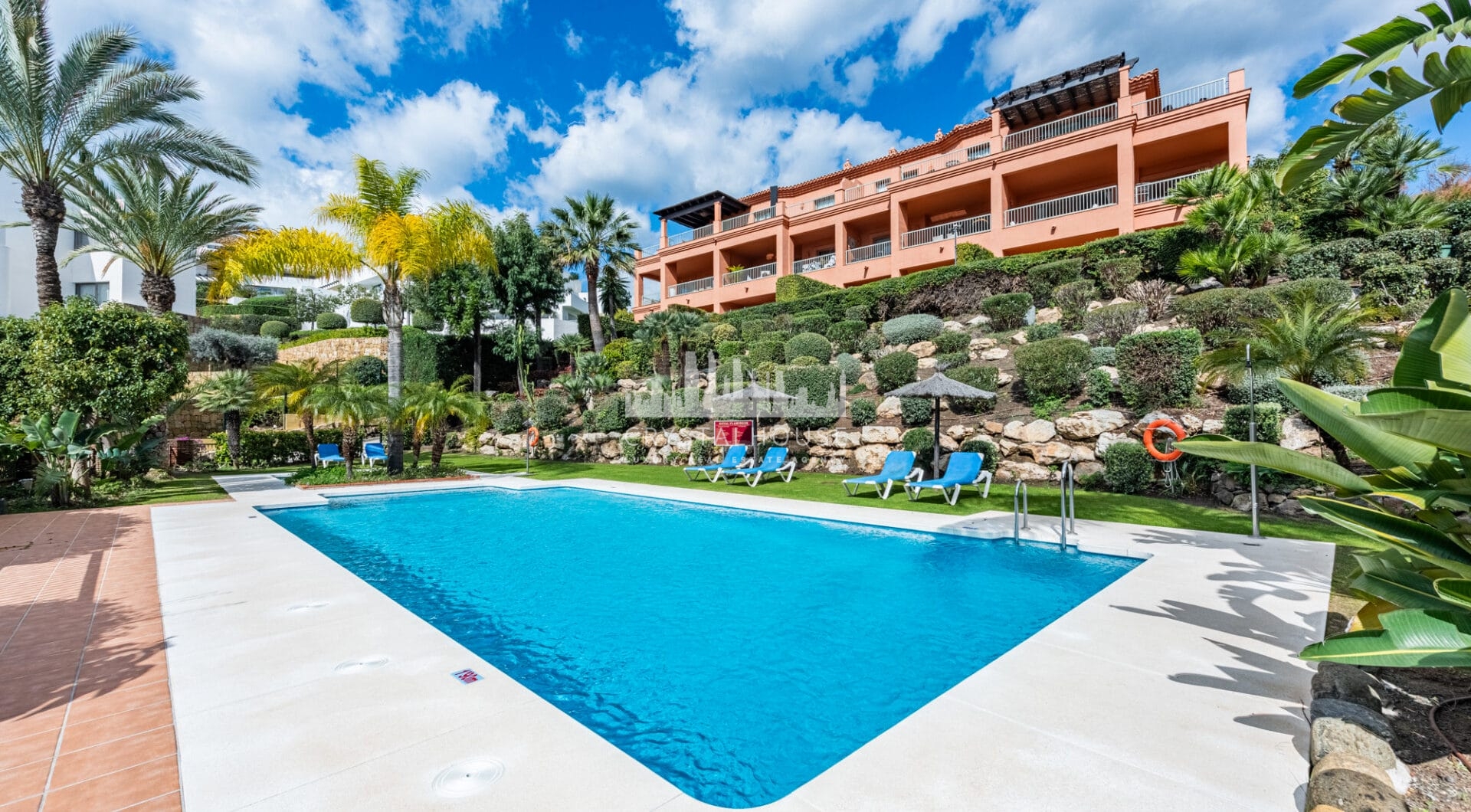 Luxurious Penthouse with Panoramic Views in Royal Flamingos, Benahavis