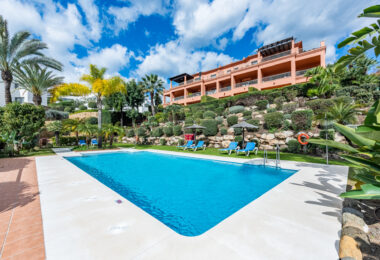 Luxurious Penthouse with Panoramic Views in Royal Flamingos, Benahavis