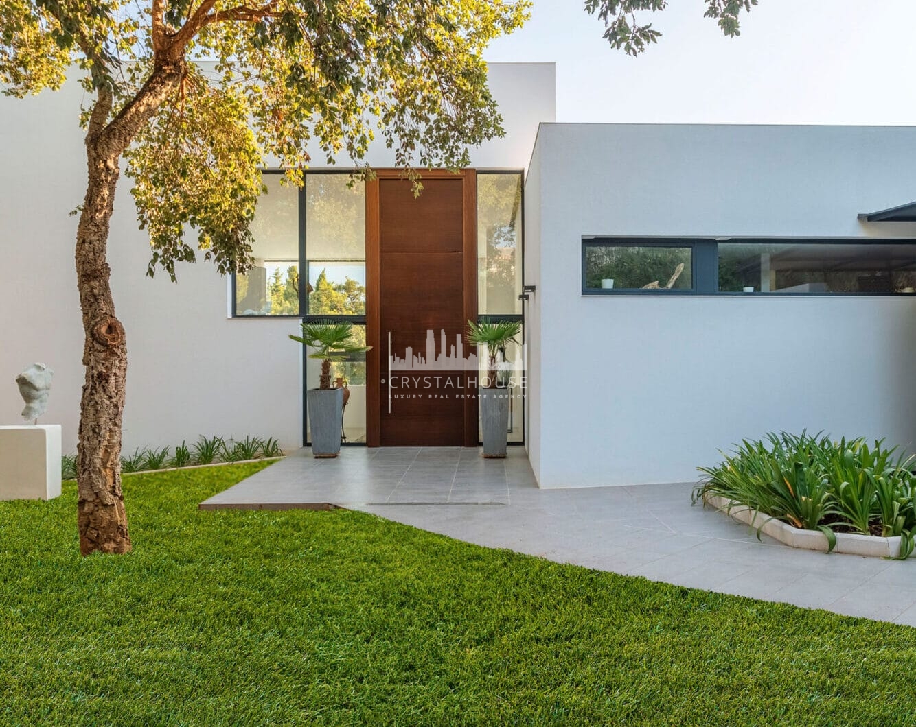Luxury contemporary Villa in Zona D in Sotogrande for sale