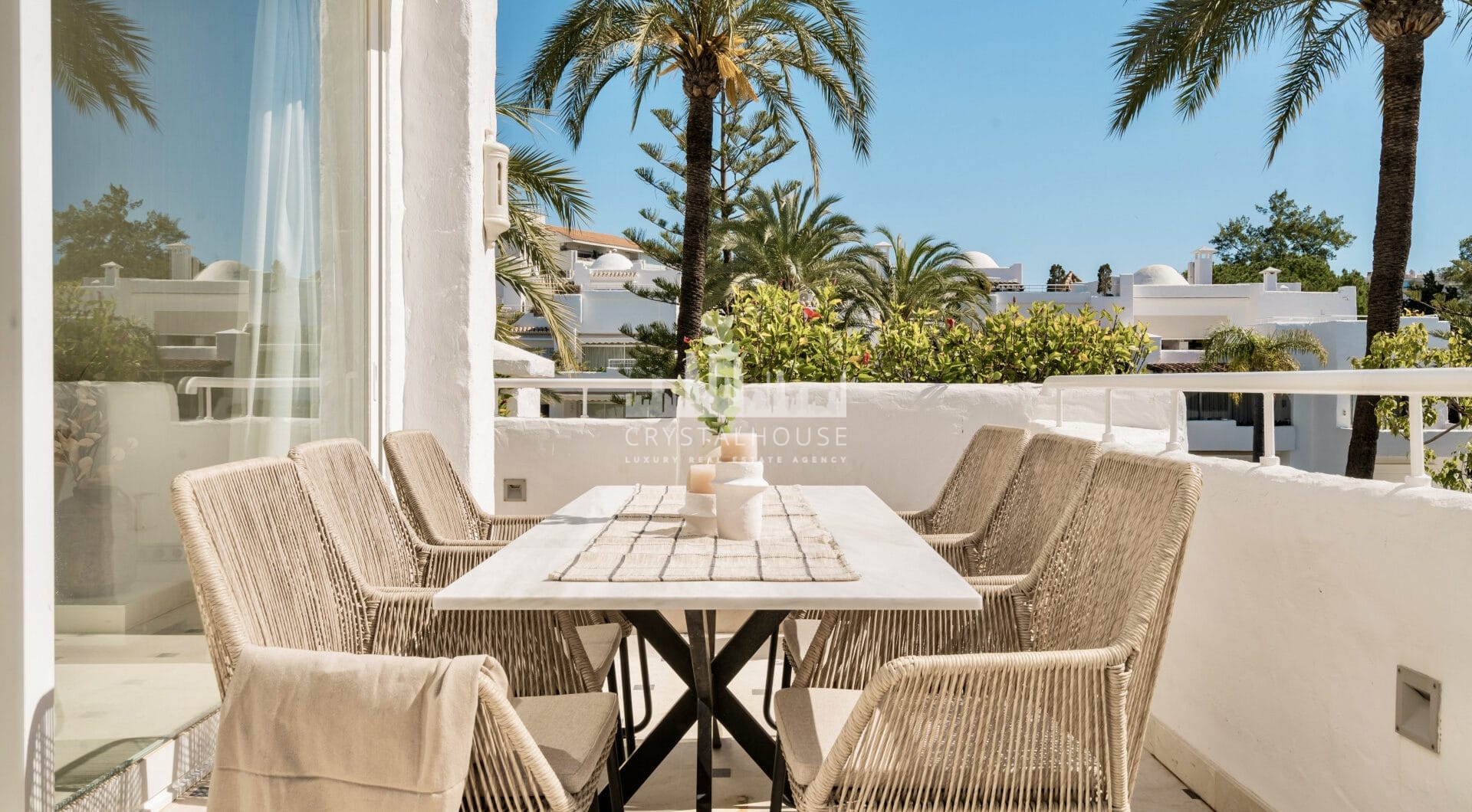 Stunning penthouse with private pool and unbeatable location - Frontline Beach on the Golden Mile!