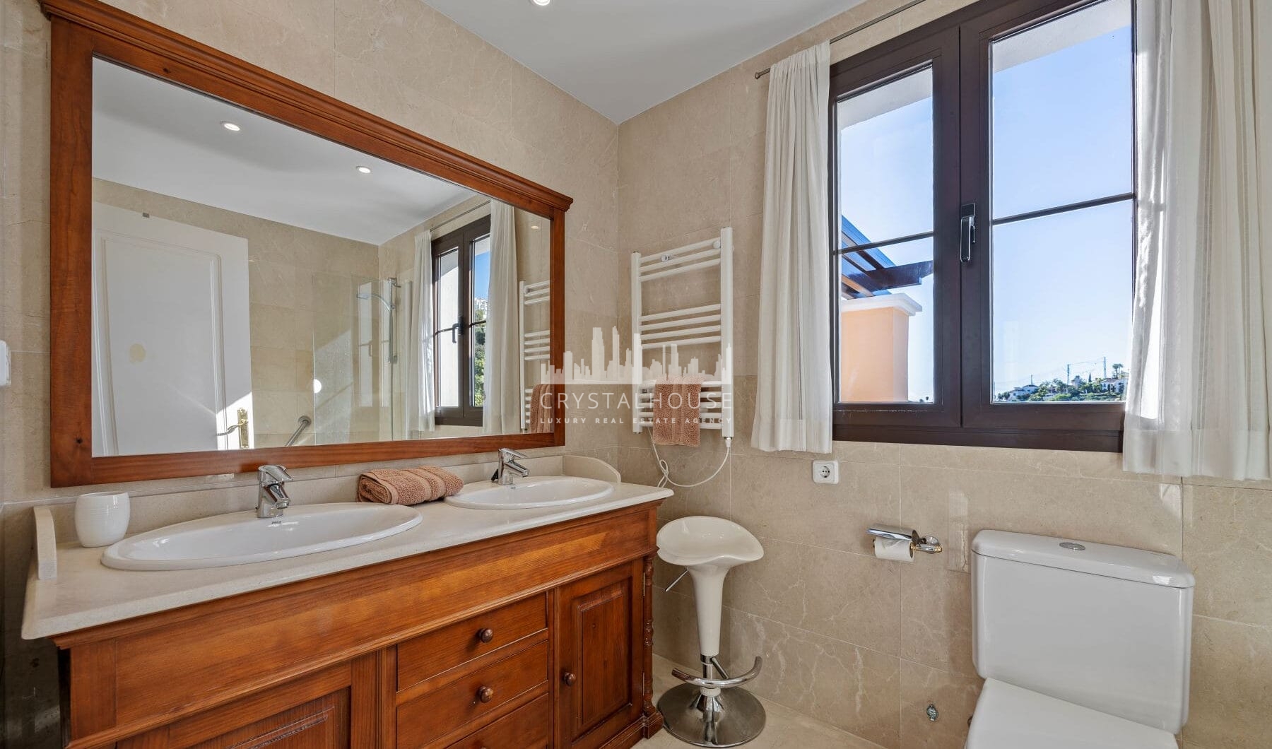 Spacious Townhouse in Los Almendros, Los Arqueros Golf