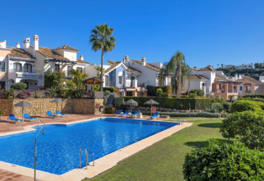Spacious Townhouse in Los Almendros, Los Arqueros Golf