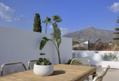 Recently refurbished turnkey 3-bedroom apartment