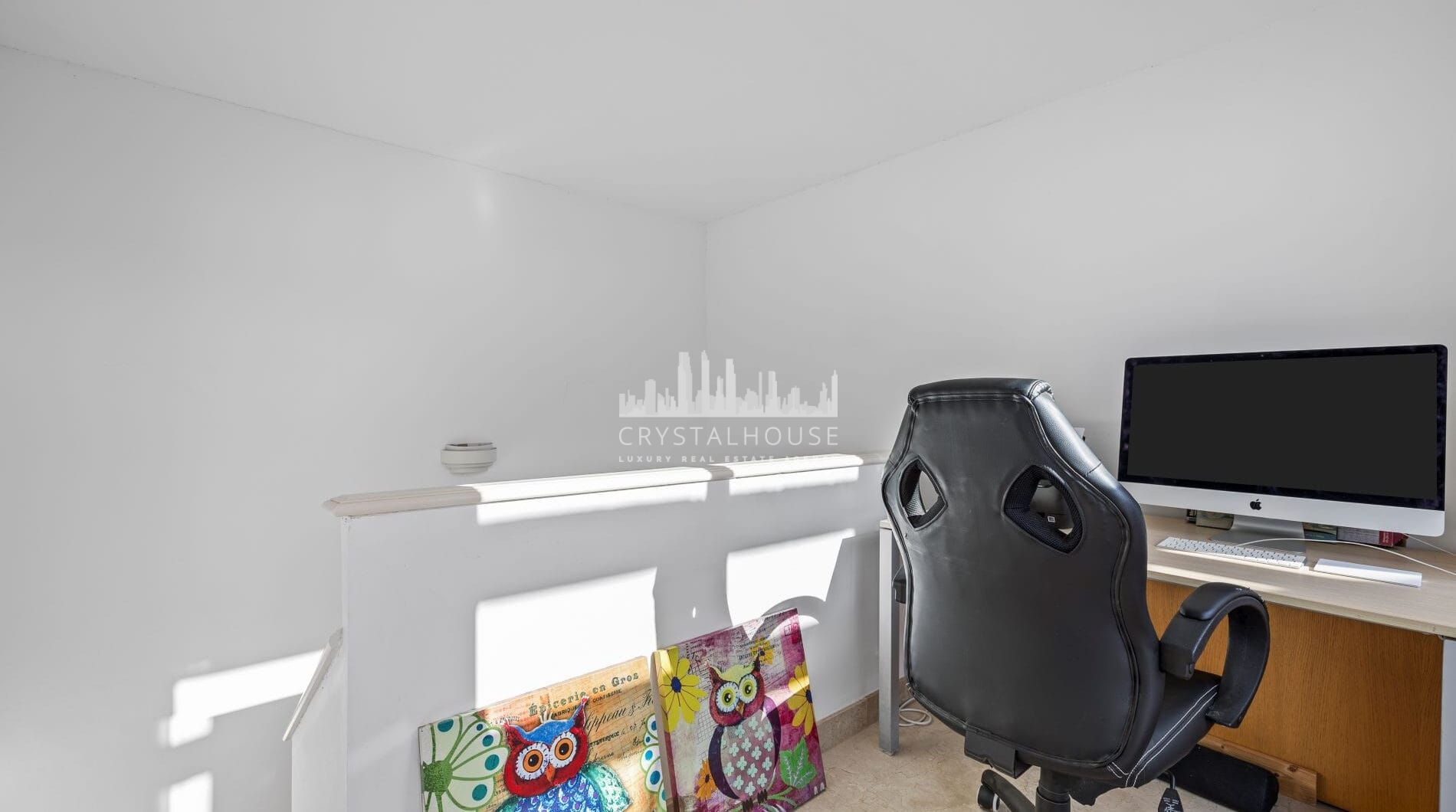 An Opportunity with Unbeatable Views and Generous Spaces