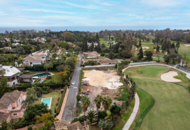 3011m2 plot for sale in frontline Guadalmina Baja golf course