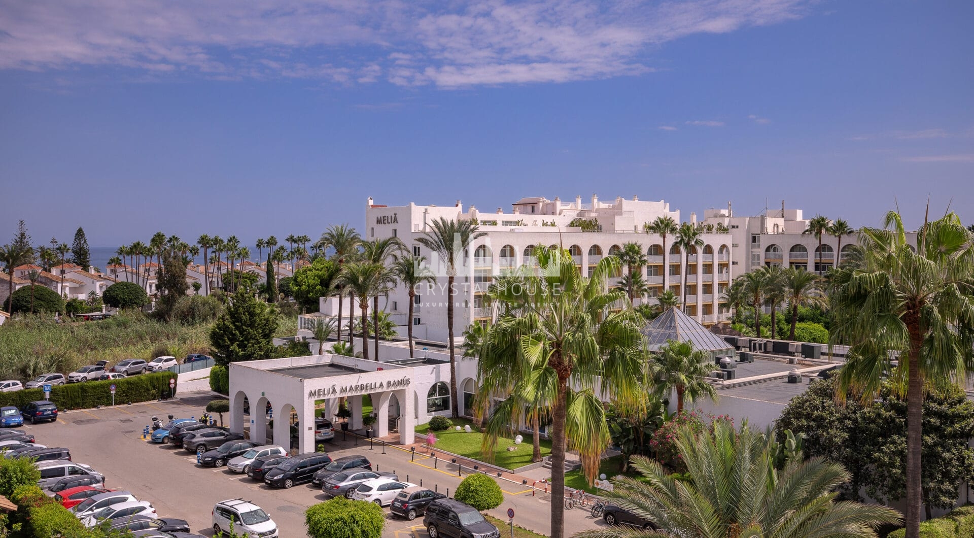 Duplex penthouse with an incredible terrace and panoramic views, in the heart of Puerto Banus