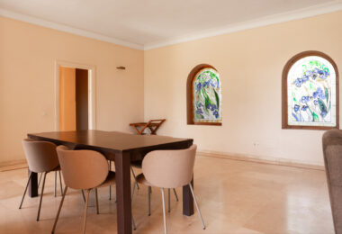 Beachside Villa for sale in Paraiso Barronal, Estepona