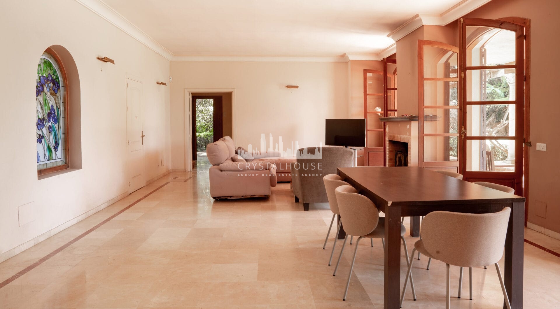 Beachside Villa for sale in Paraiso Barronal, Estepona