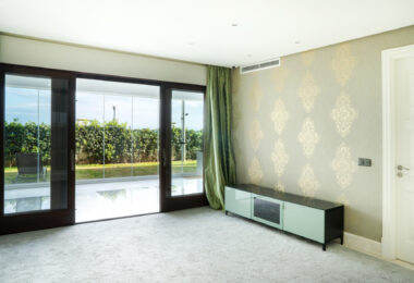 Exclusive Ground-Floor Apartment in Doncella Beach, Estepona