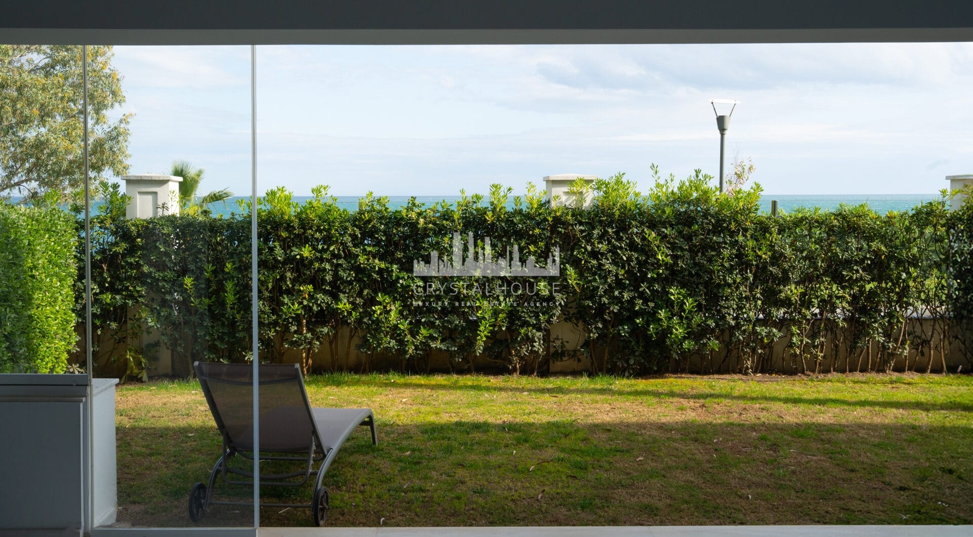 Exclusive Ground-Floor Apartment in Doncella Beach, Estepona
