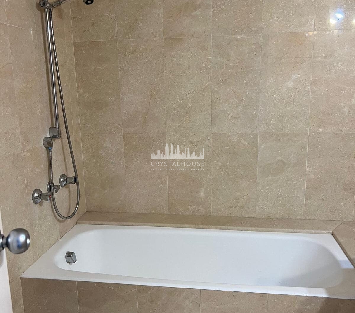 *Charming Marina Apartment with Stunning Sea Views in Sotogrande Port*