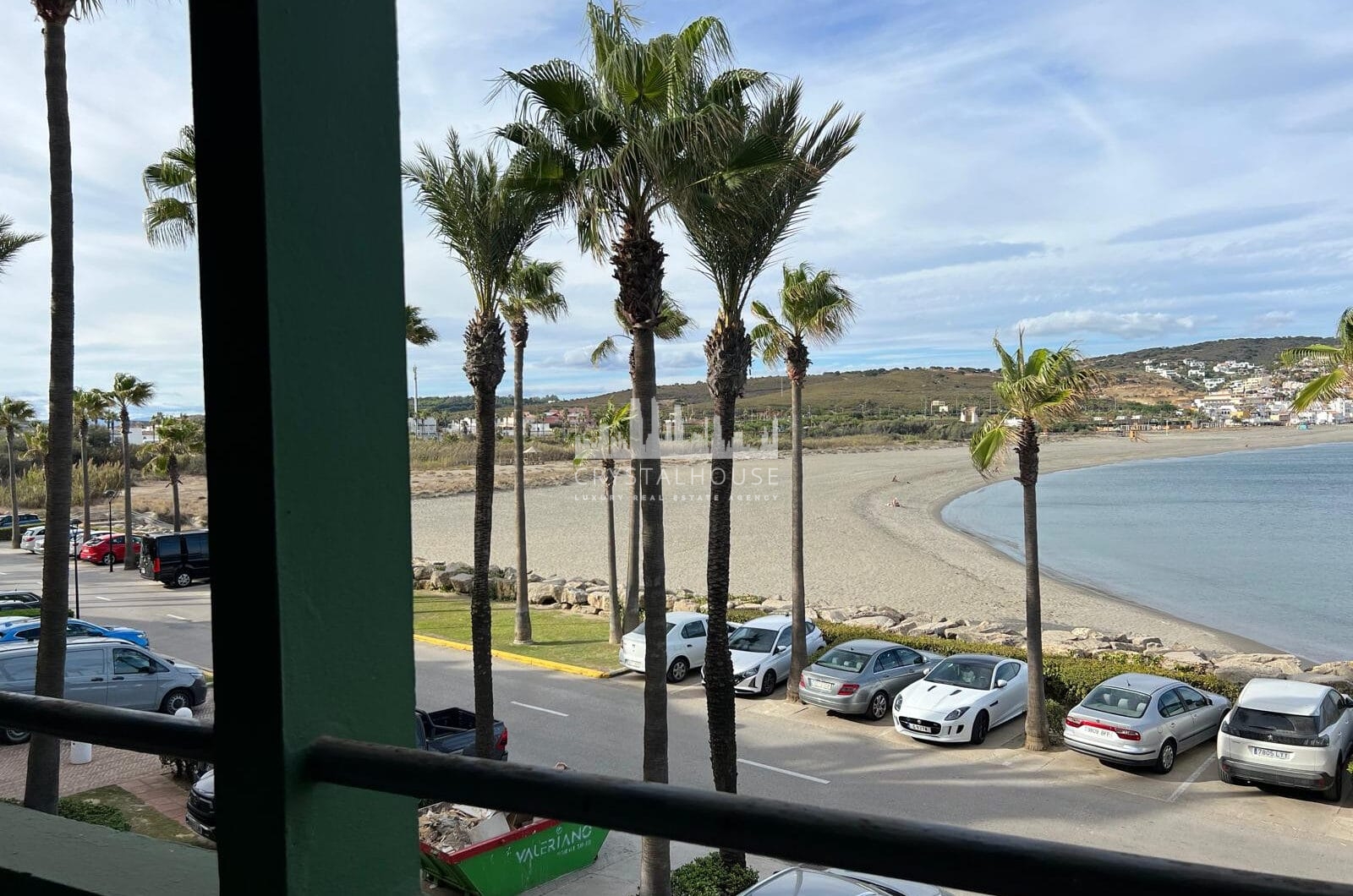 *Charming Marina Apartment with Stunning Sea Views in Sotogrande Port*