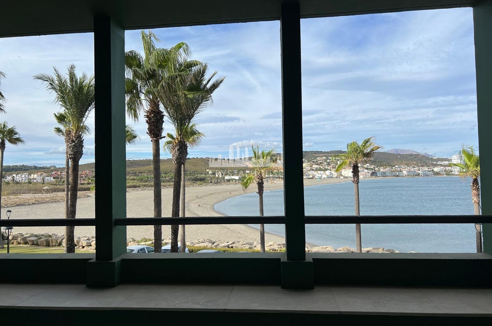 *Charming Marina Apartment with Stunning Sea Views in Sotogrande Port*