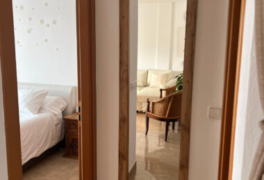 Charming 1-Bedroom Apartment with Panoramic Sea and Countryside Views