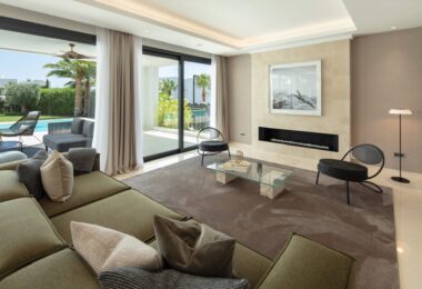 Villa for sale in Los Olivos, Nueva Andalucia, Marbella