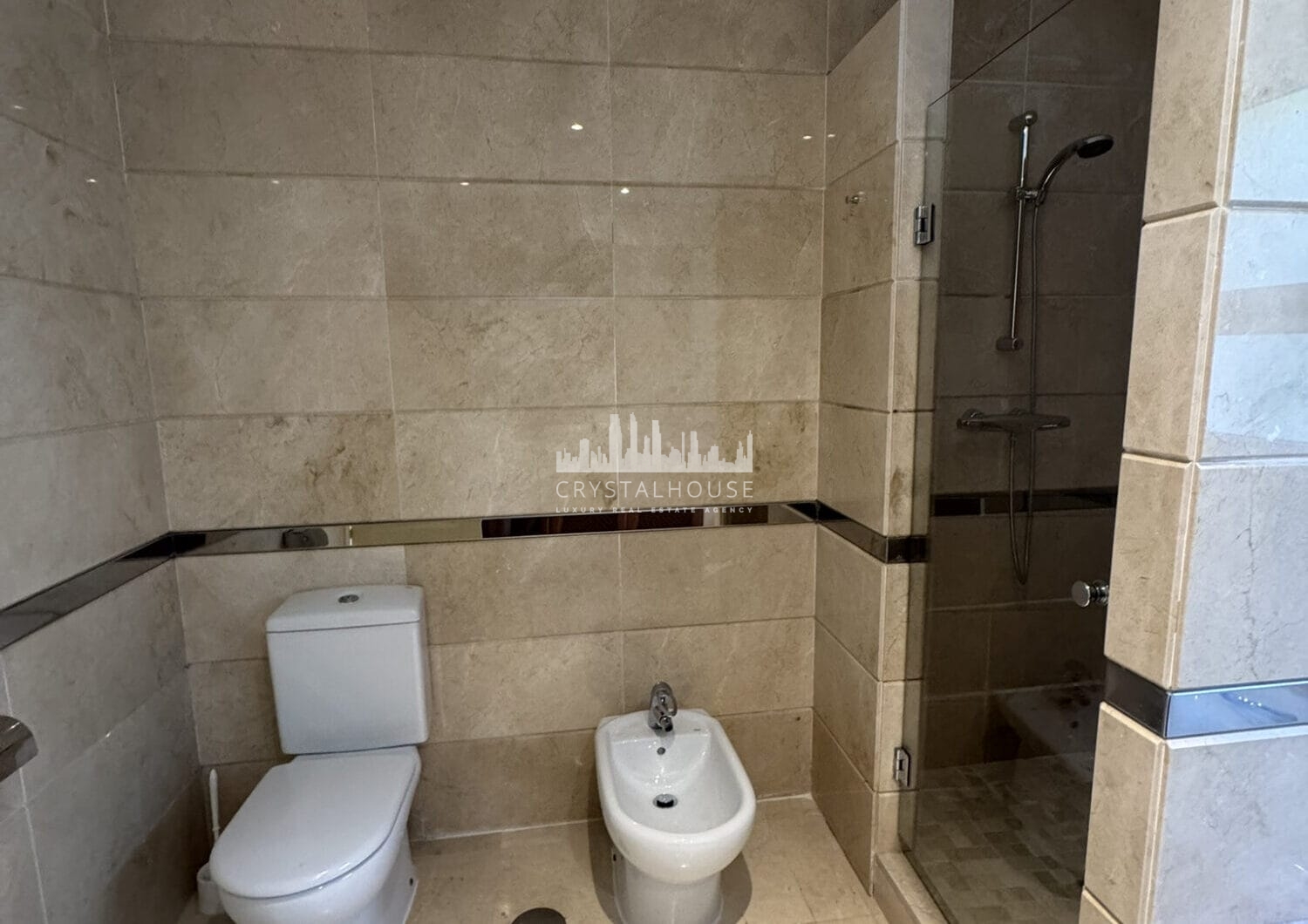 Fantastic Property in the Mansions at San Roque Club