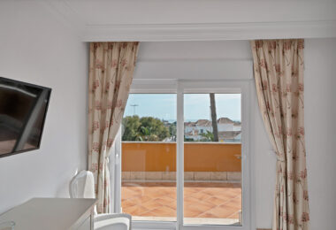 Elegant Semi-Detached Home in Santa Clara Golf – Sea Views, Private Garden &amp; Year-Round Terrace