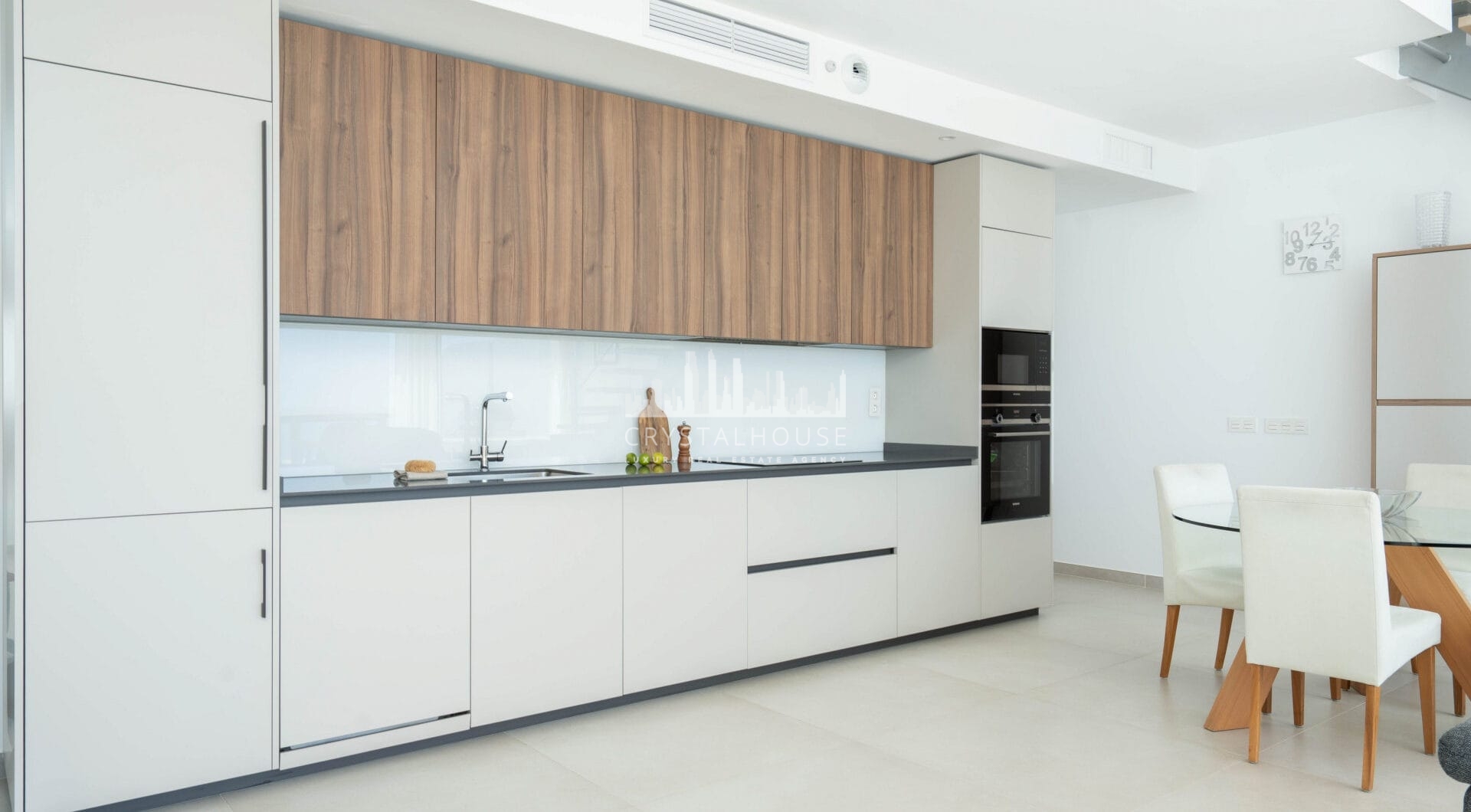 Stunning Newly Built Penthouse in Benalmadena: Breathtaking Views, Luxury Living!