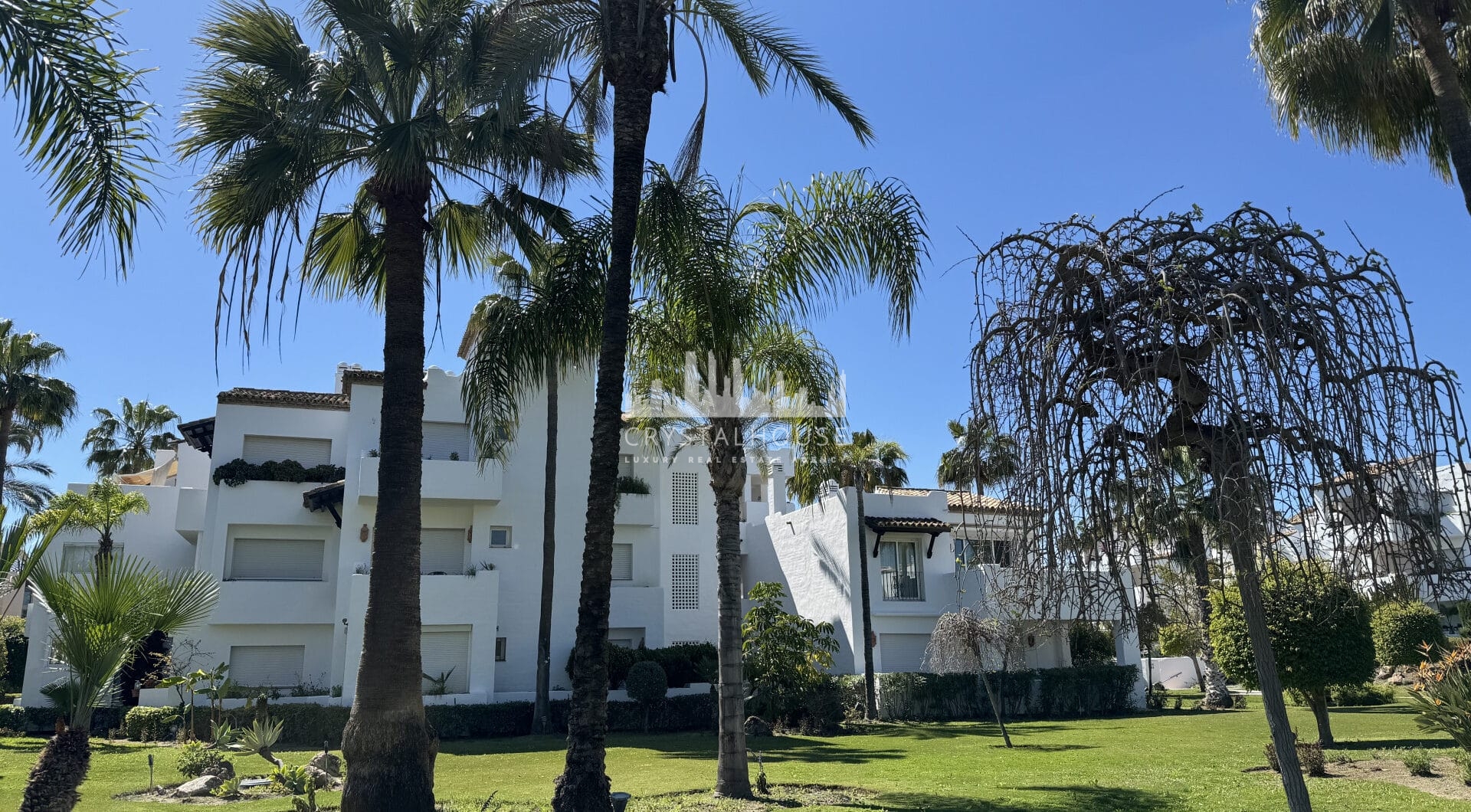 Exclusive Apartment for Sale in Costalita Urbanization, Estepona - New Golden Mile