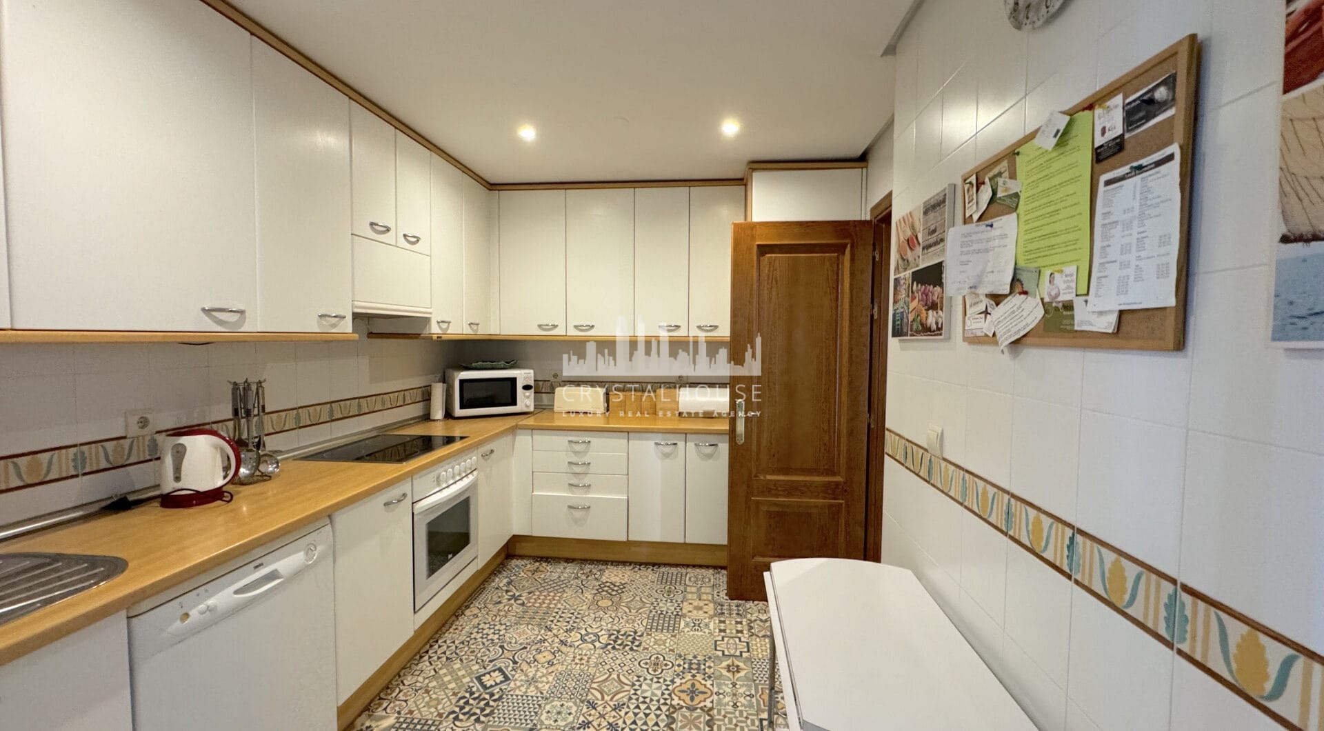 Exclusive Apartment for Sale in Costalita Urbanization, Estepona - New Golden Mile