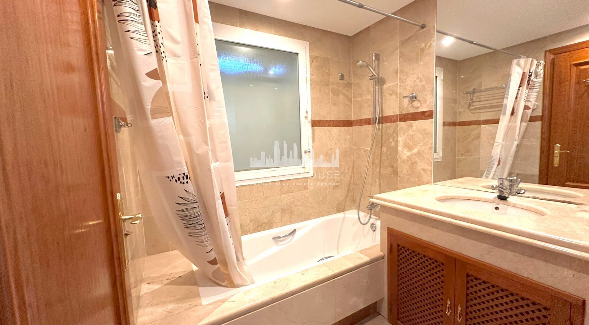 Exclusive Apartment for Sale in Costalita Urbanization, Estepona - New Golden Mile