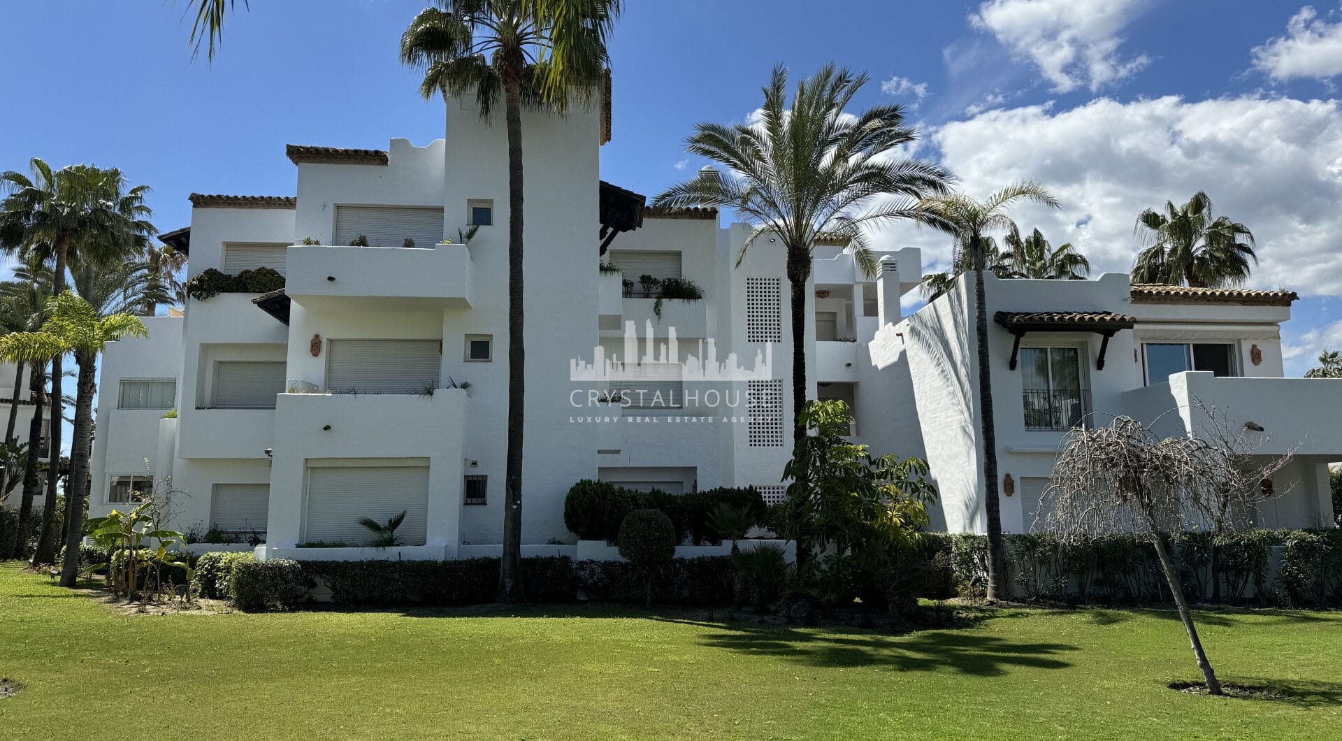 Exclusive Apartment for Sale in Costalita Urbanization, Estepona - New Golden Mile