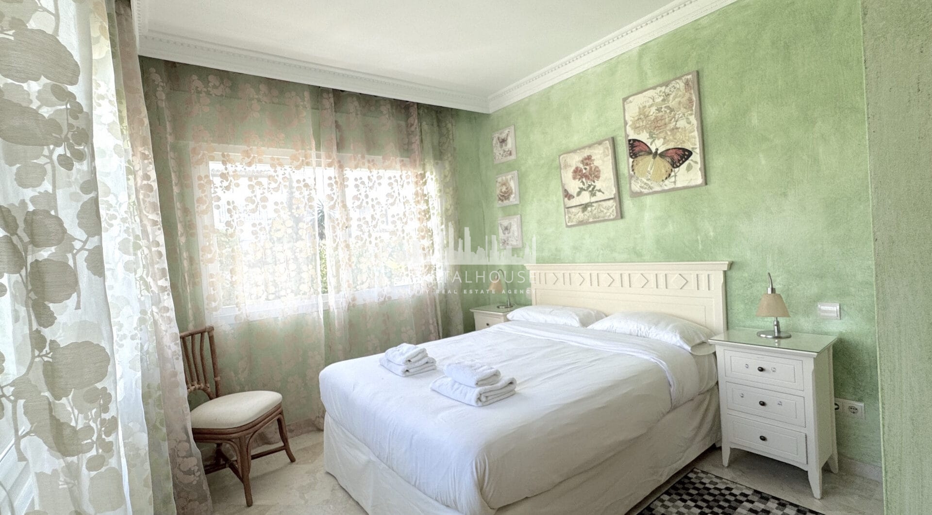 Exclusive Apartment for Sale in Costalita Urbanization, Estepona - New Golden Mile