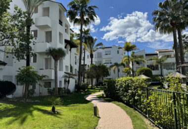 Exclusive Apartment for Sale in Costalita Urbanization, Estepona - New Golden Mile