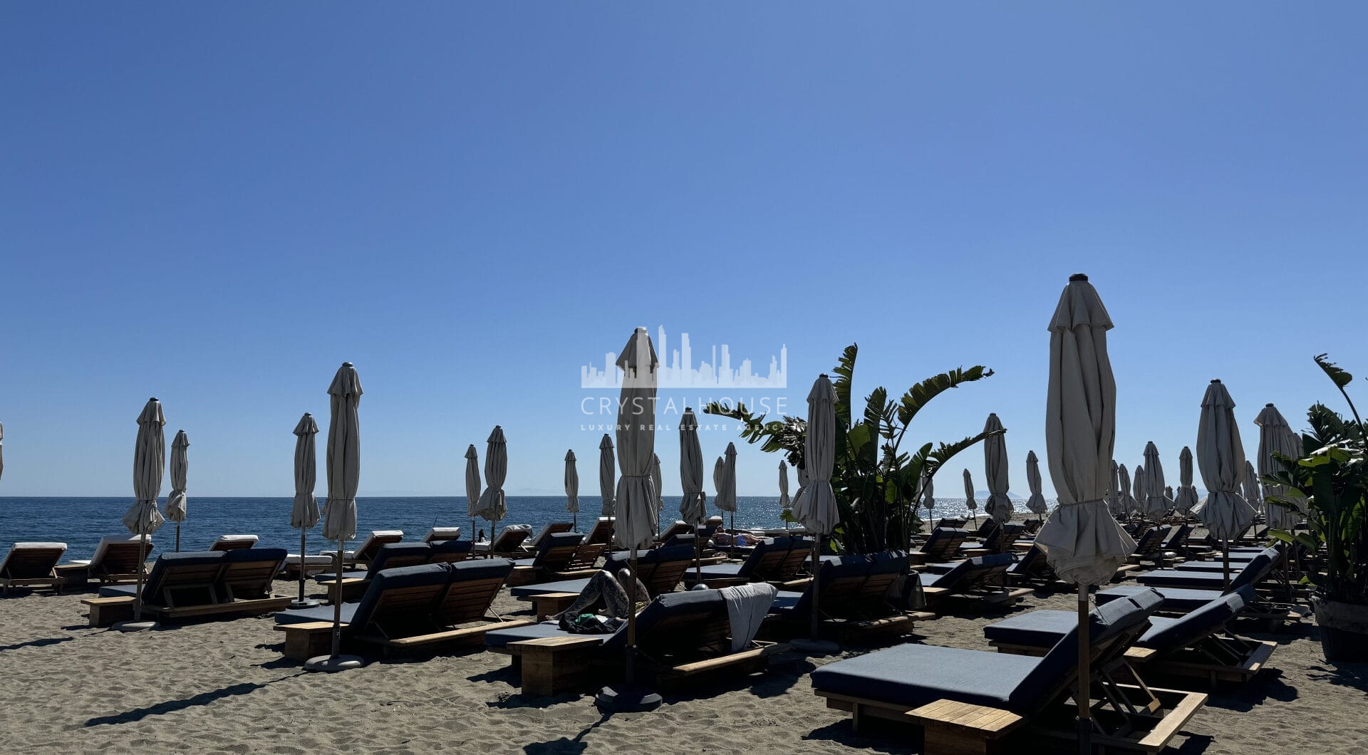 Exclusive Apartment for Sale in Costalita Urbanization, Estepona - New Golden Mile