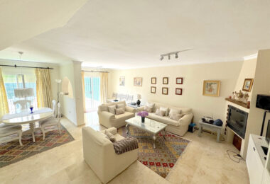 Townhouse for sale in Atalaya Estepona
