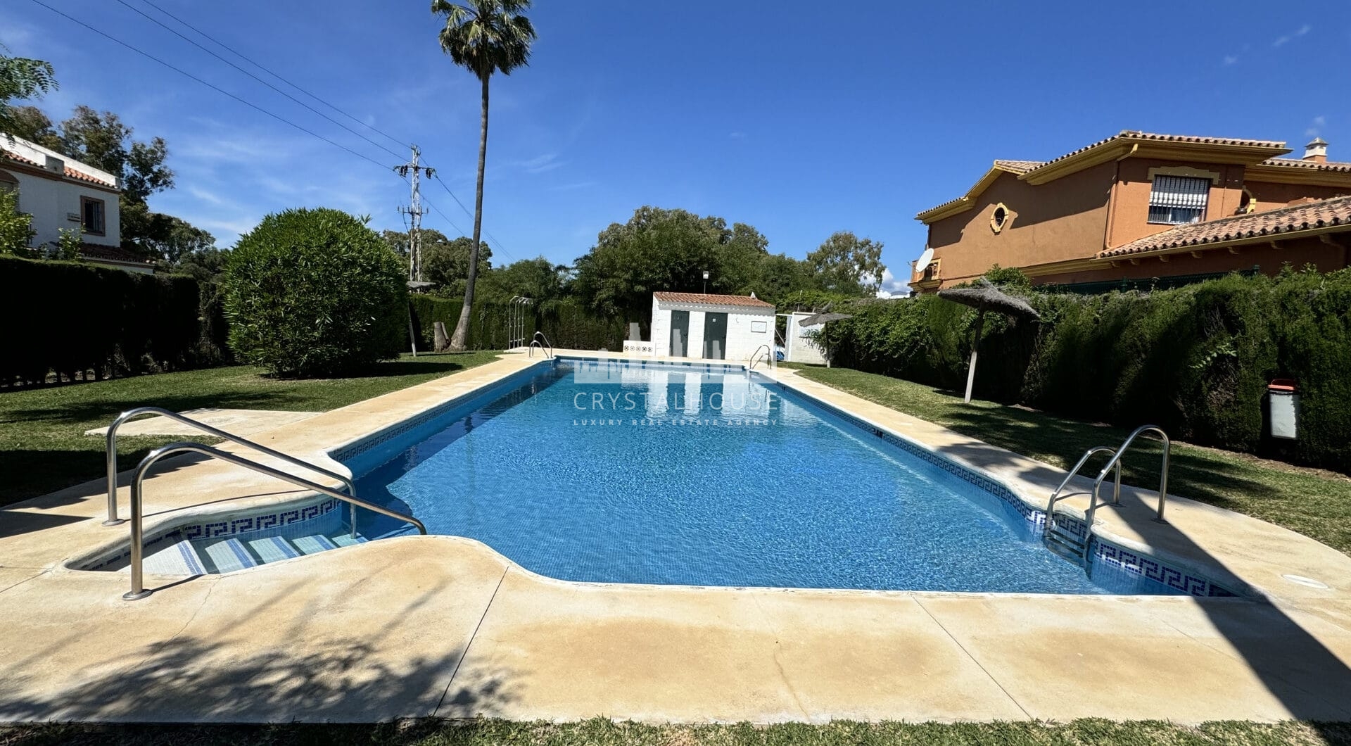 Townhouse for sale in Atalaya Estepona