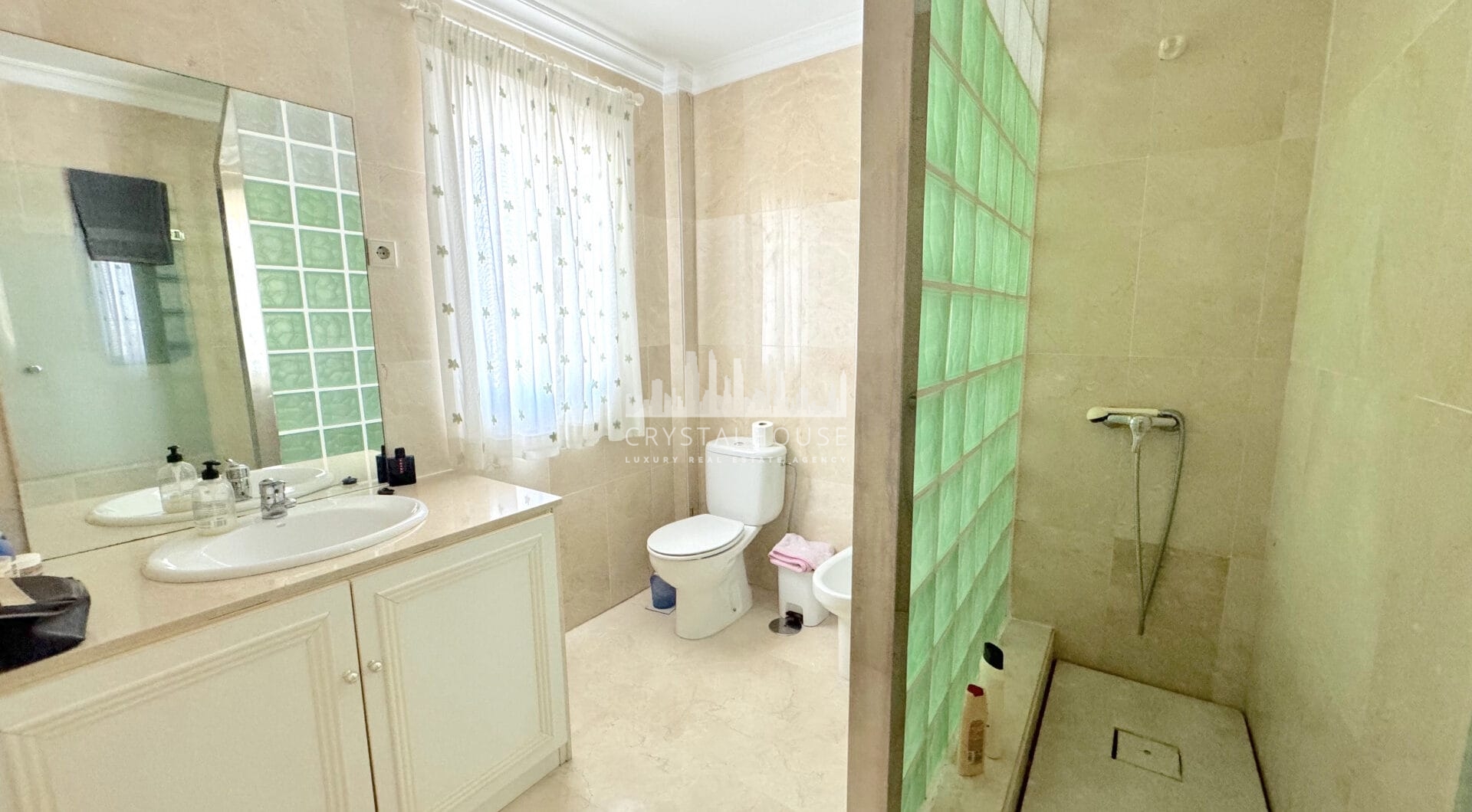 Townhouse for sale in Atalaya Estepona